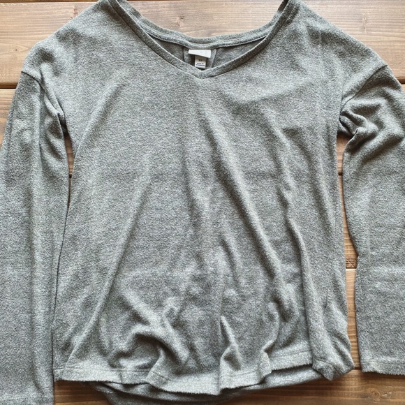 Sweaters - Picture 3 of 5